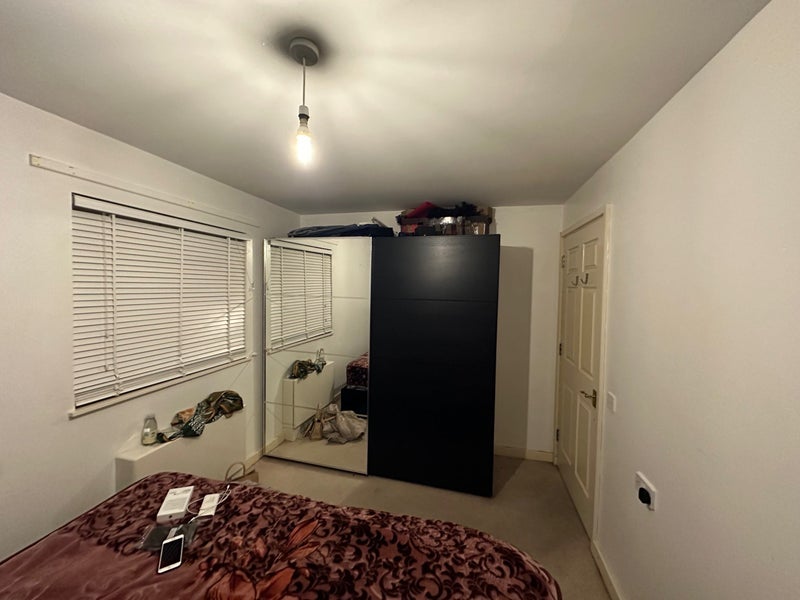 Room Longfellow Road in Greater London