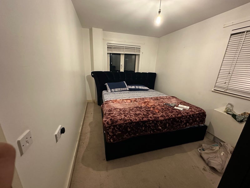 Room Longfellow Road in Greater London