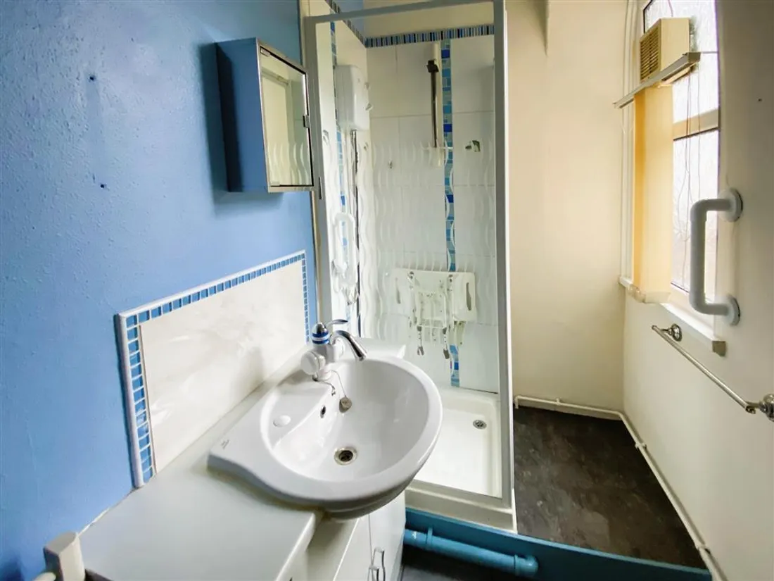 Flat Chepstow Road in Newport