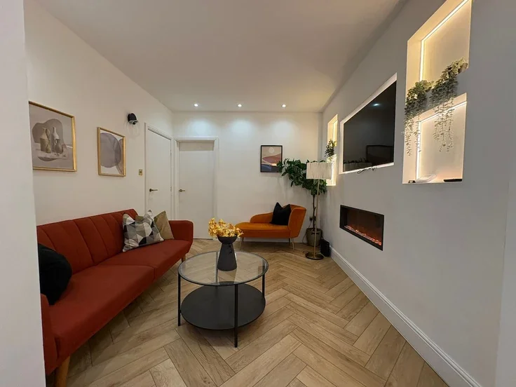 Flat Weedington Road in Greater London