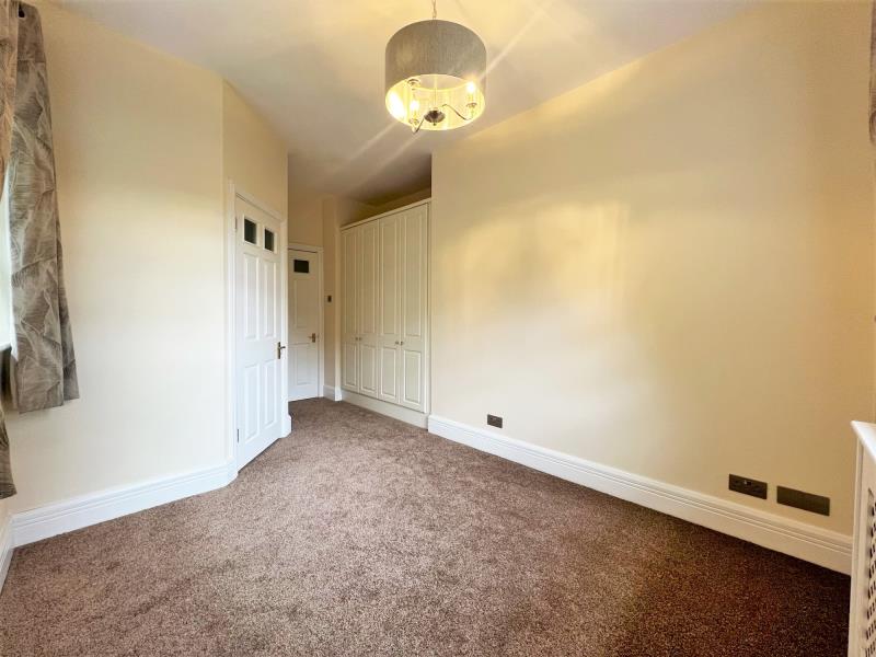Flat The Ridge in Woking