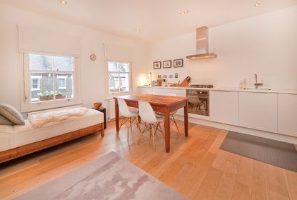 Flat Countess Road in London
