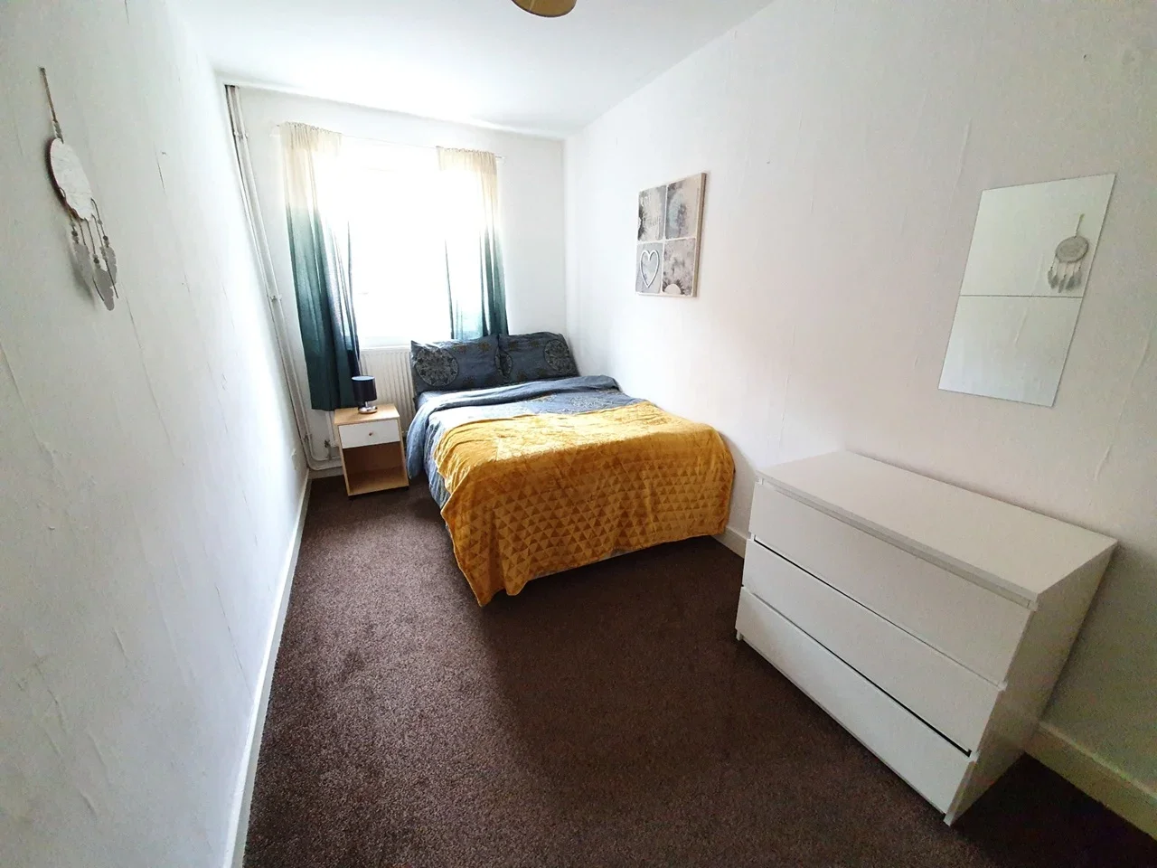 Room New Street in Dudley