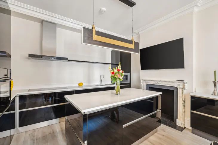 Flat Basil Street in Greater London