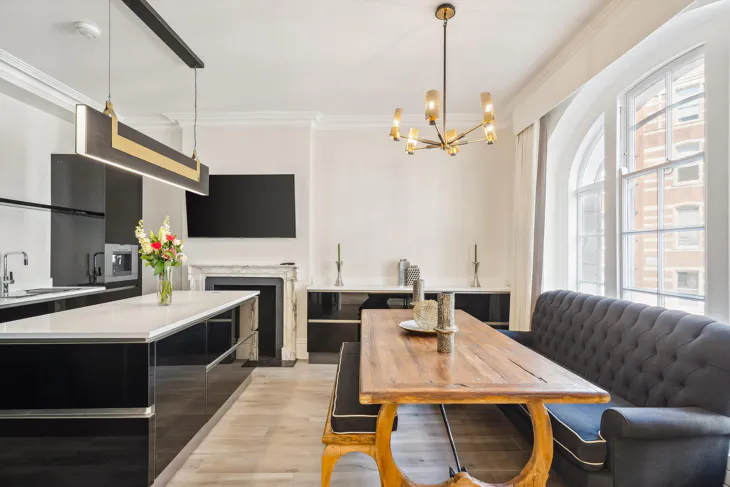 Flat Basil Street in Greater London