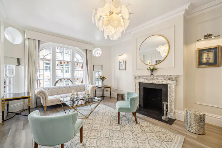 Flat Basil Street in Greater London