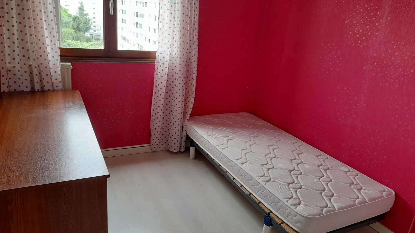 Chambre Allée du Morvan à Échirolles