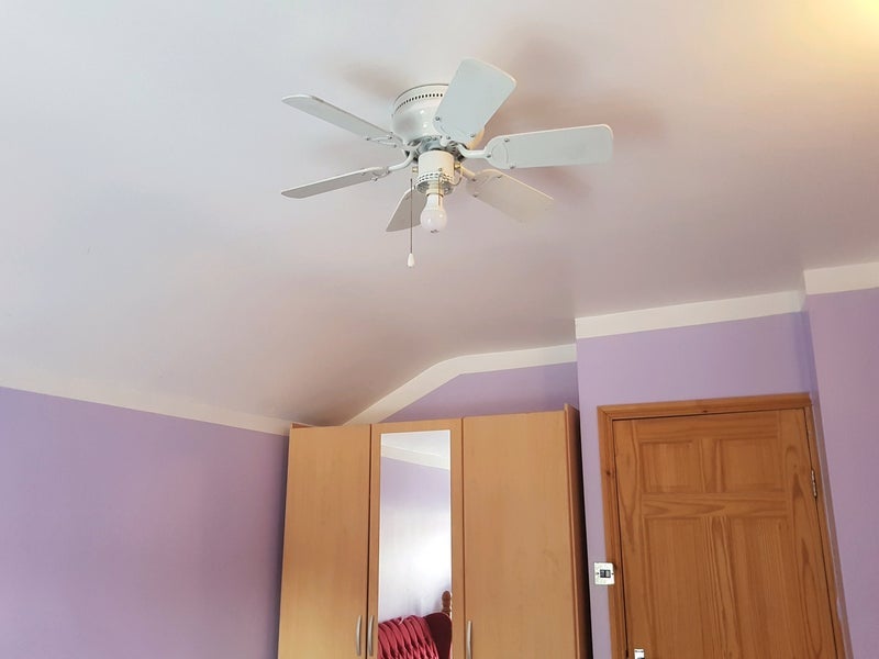 Room Cumberland Avenue in Slough