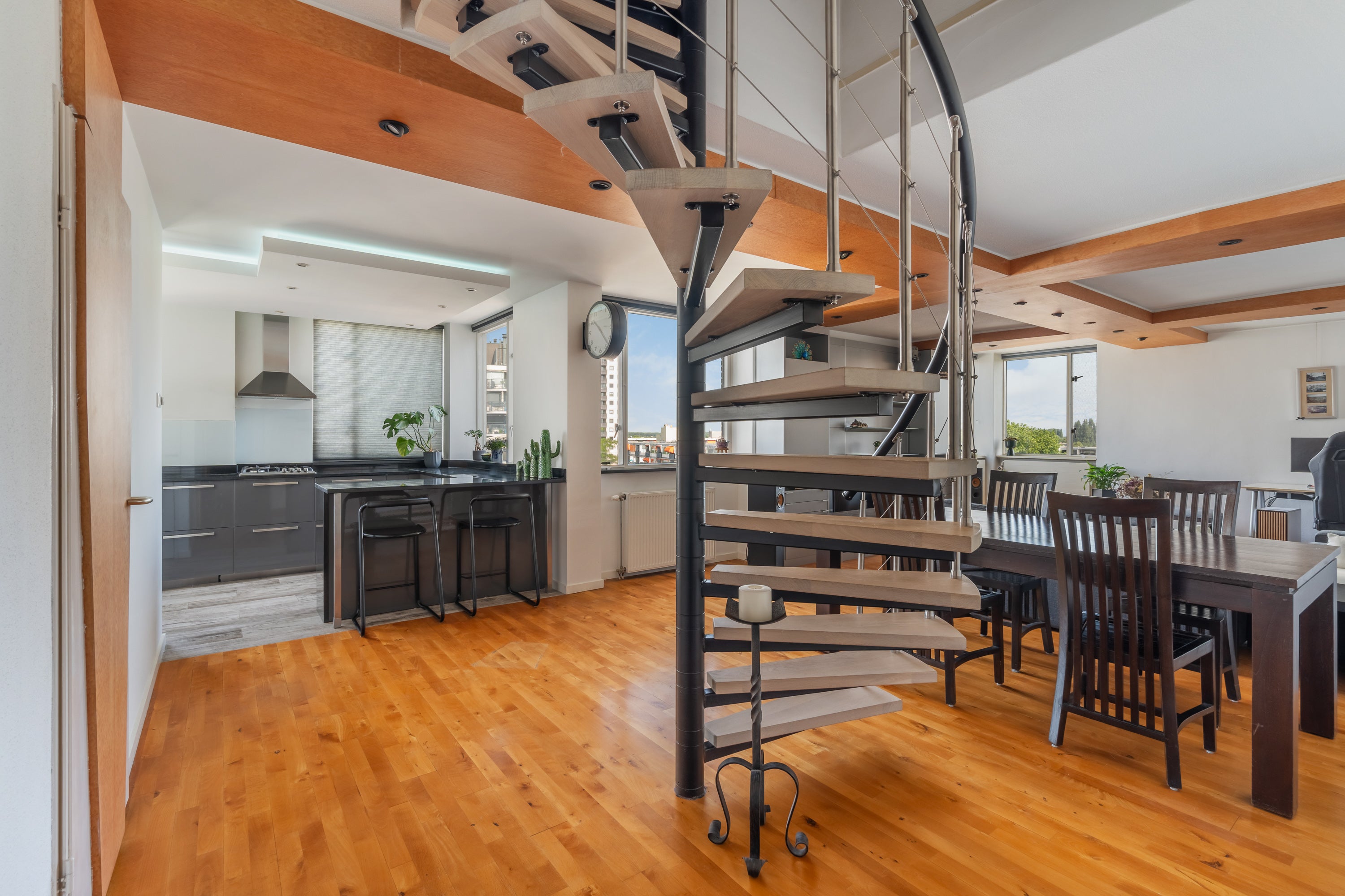 Appartement te koop: Visbankflat 24, Vlaardingen