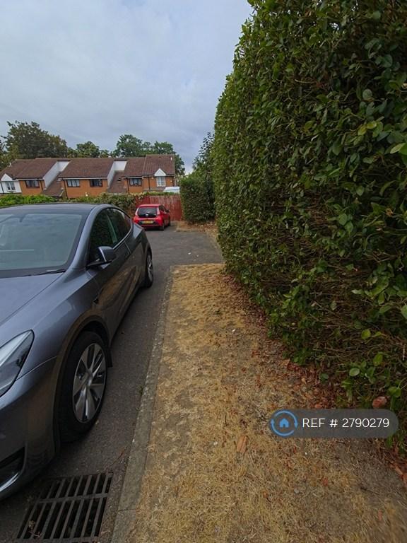 House Greendale Mews in Slough
