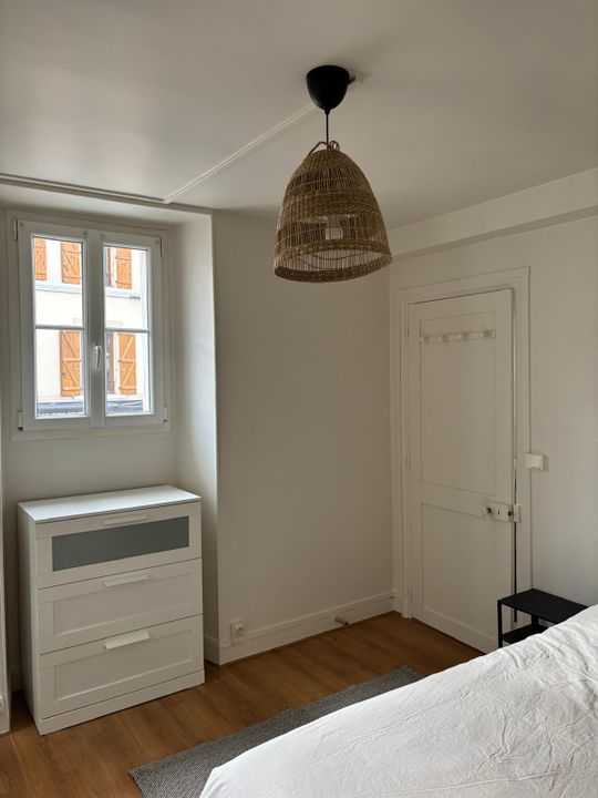 Flat Rue de Septeuil in Mantes-la-Ville