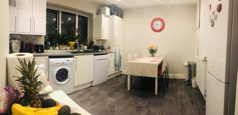 Room Chestnut Road in Greater London