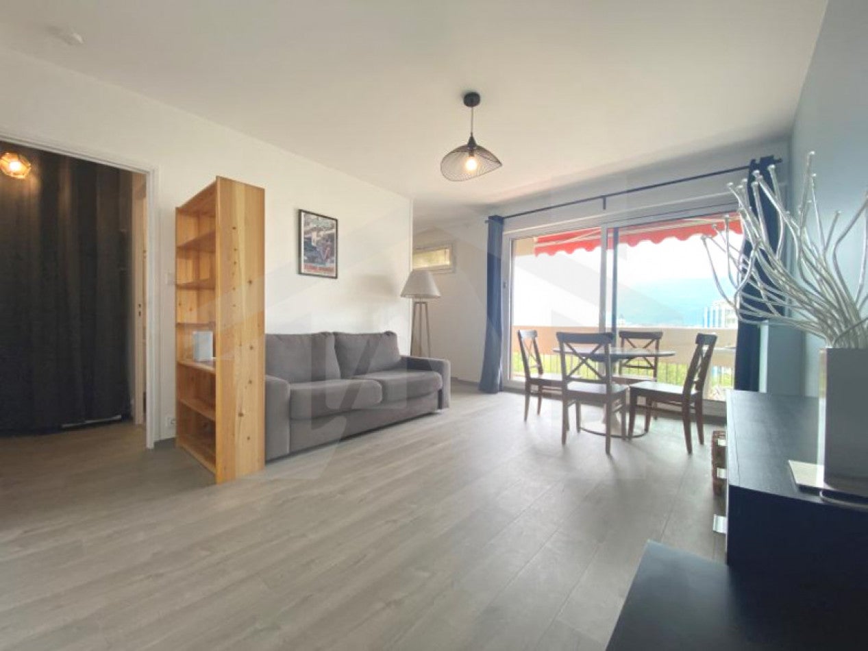Appartement Place Jean Moulin à Grenoble