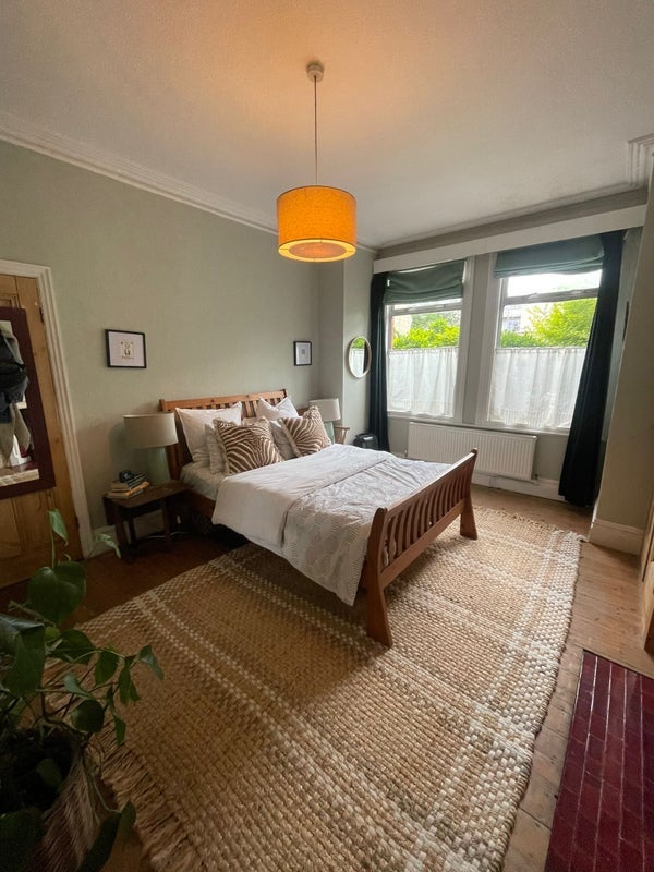 Room Wix's Lane in Greater London