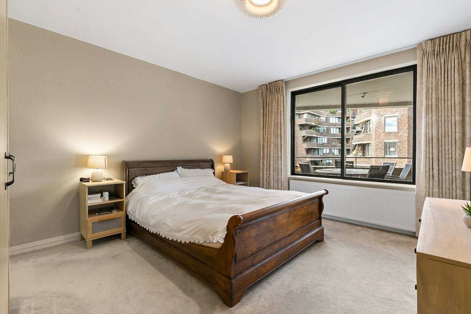 Flat Stevenage Road in Greater London