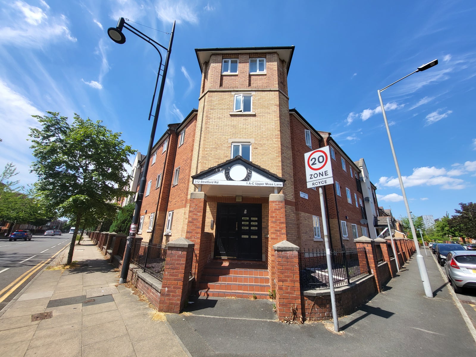 Flat Stretford Road in Manchester