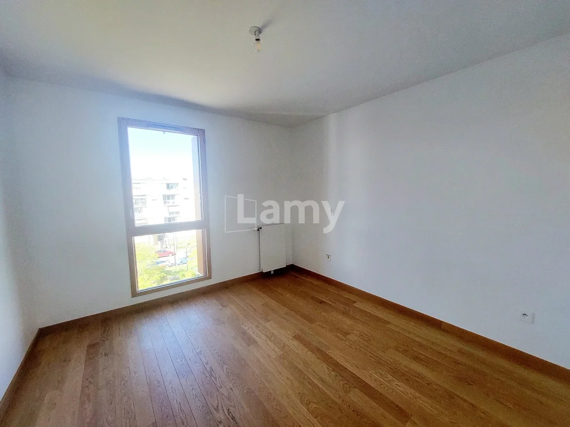 Flat Rue Pierre Courtade in Trappes
