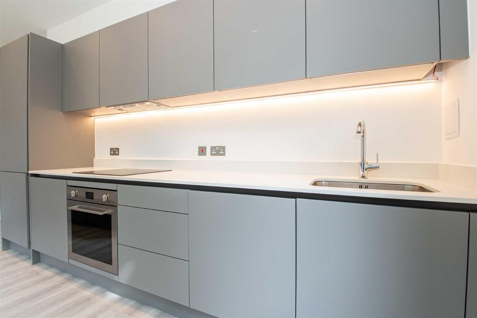 Flat Foxhunter Drive in Milton Keynes