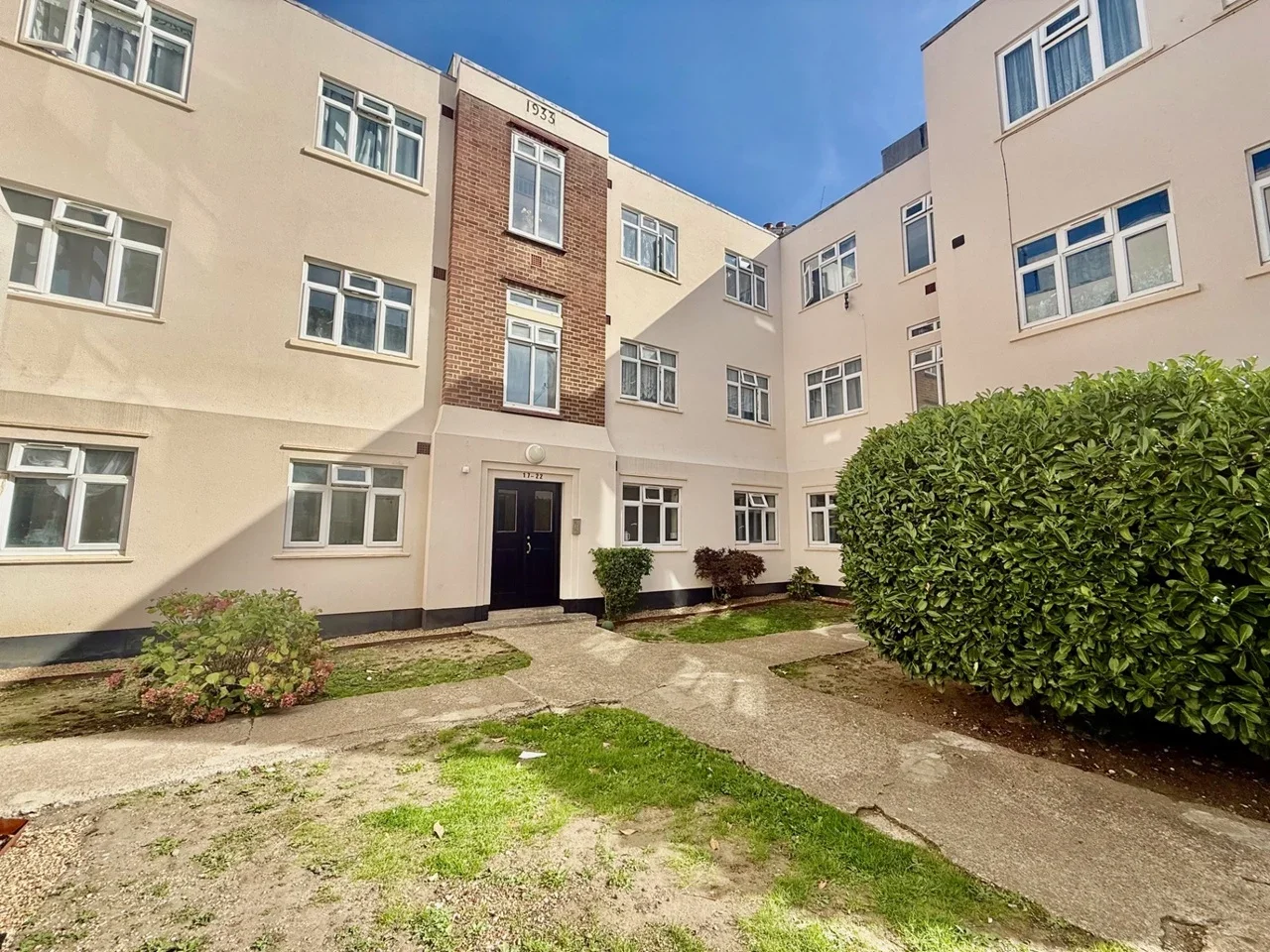 Flat Morland Road in Greater London