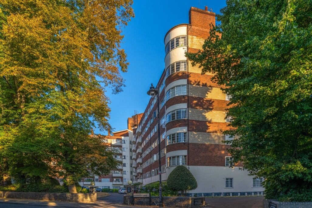 Flat Hornsey Lane in Greater London