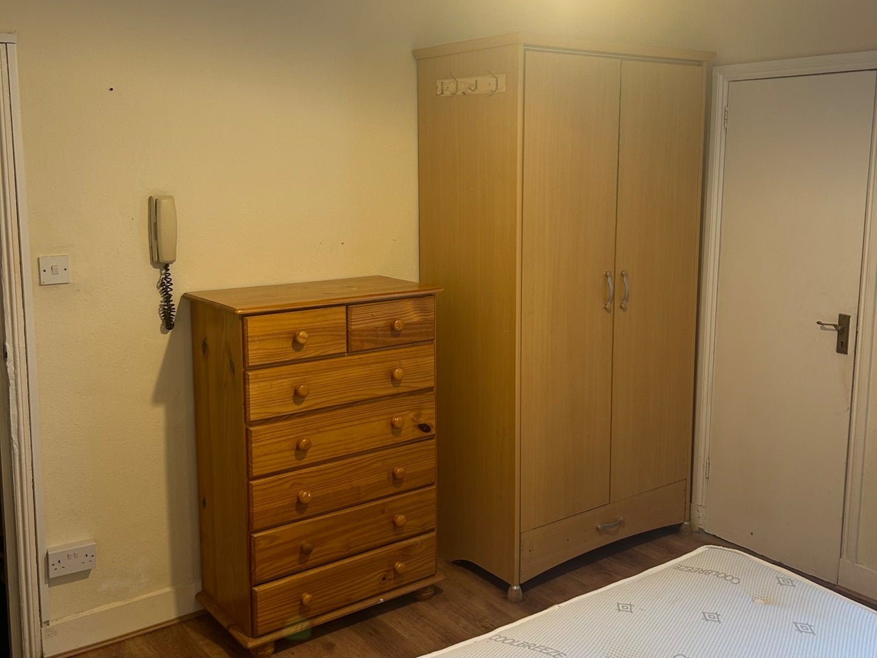 Room Green Lanes in Greater London