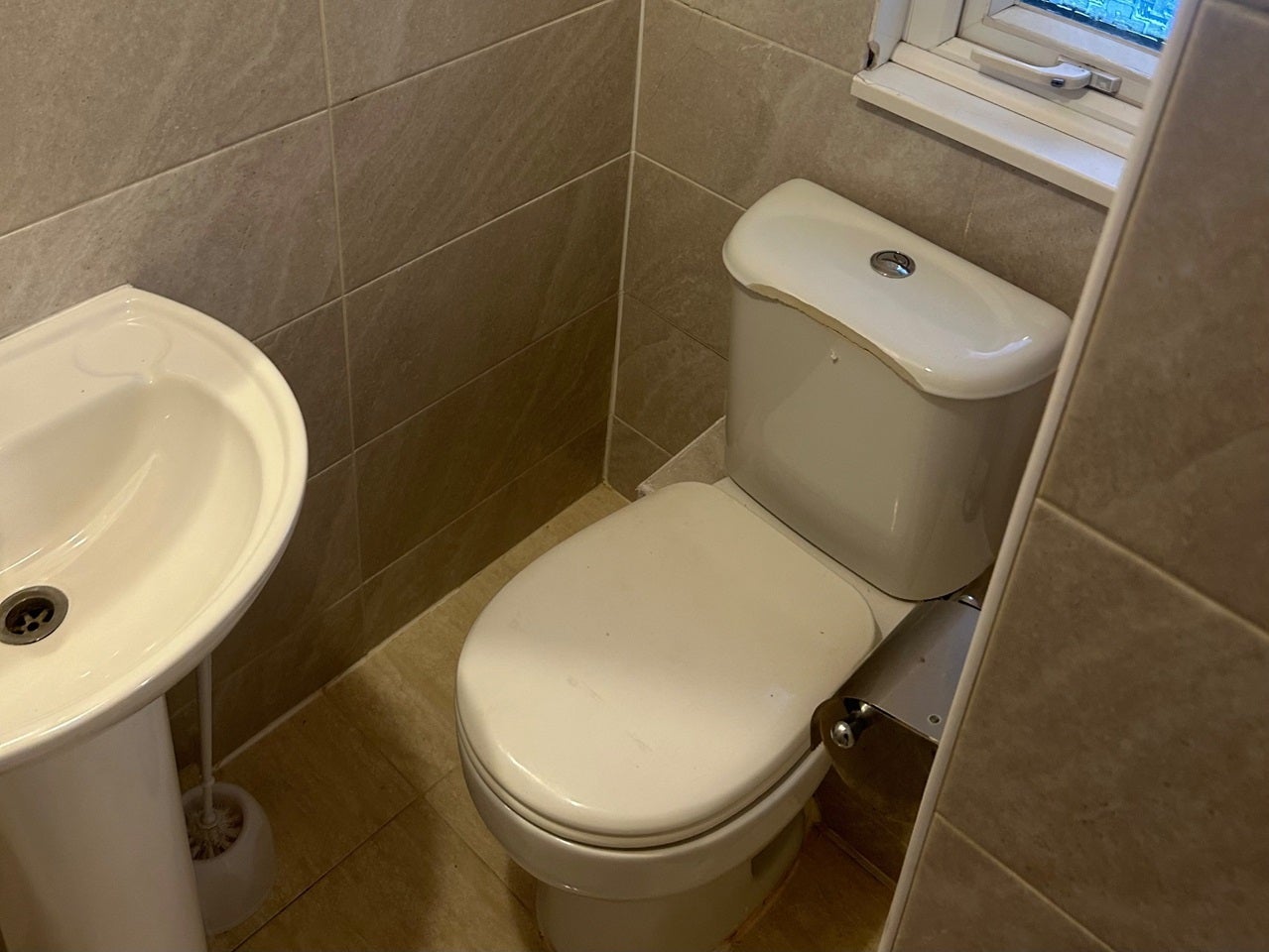 Room Green Lanes in Greater London