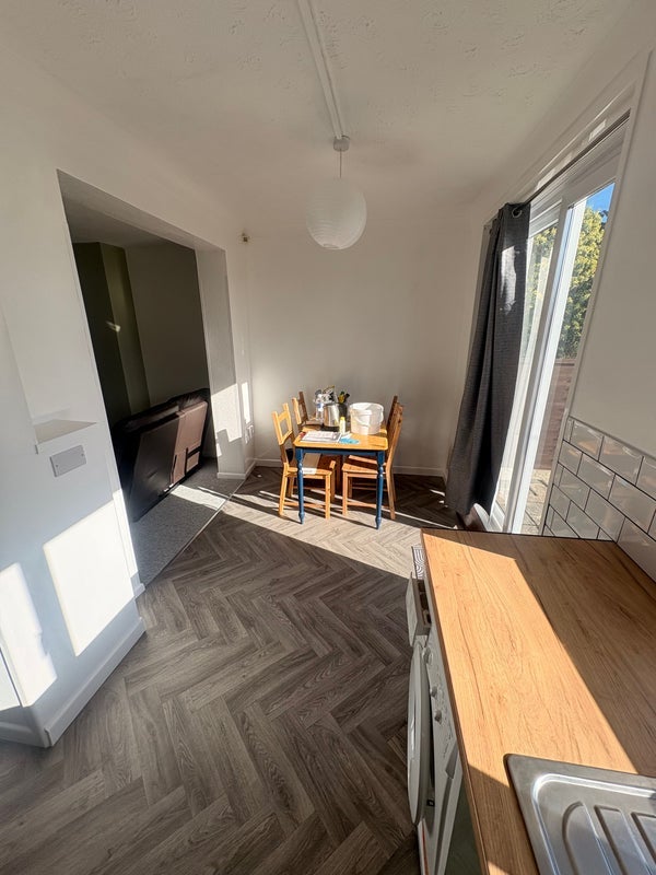 Room Eighth Avenue in Bristol