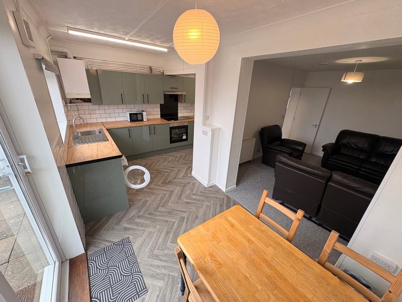 Room Eighth Avenue in Bristol