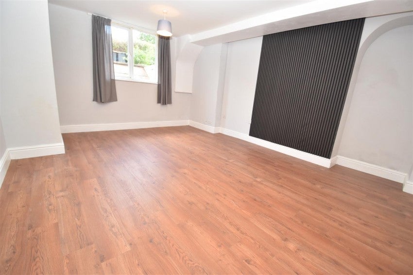 Flat Warwick Place in Royal Leamington Spa