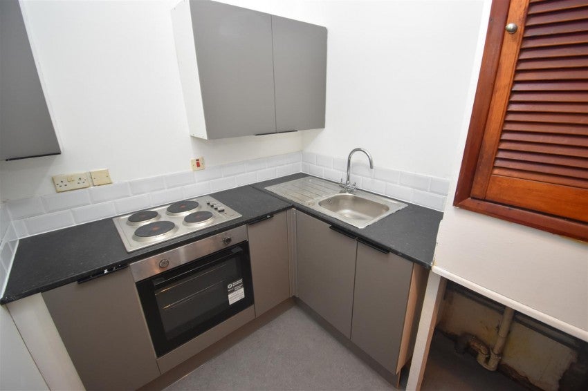 Flat Warwick Place in Royal Leamington Spa