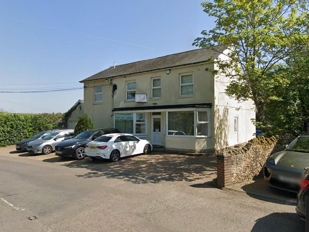 Flat Tongham Road in Waverley