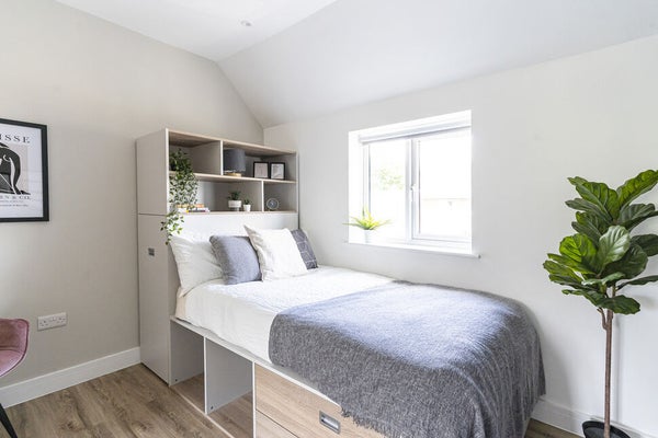 Flat Stanmore Lane in Winchester
