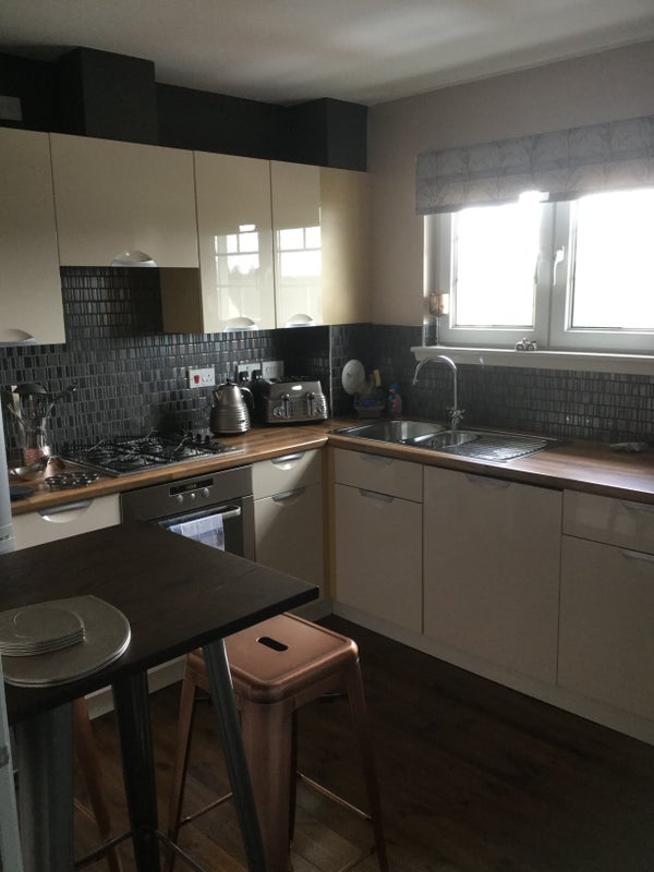 Room Castle Road in Bathgate