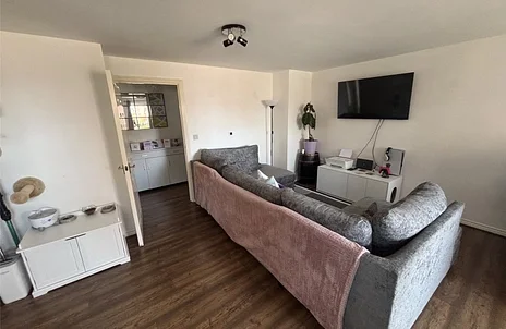 Room Yersin Court in Swindon