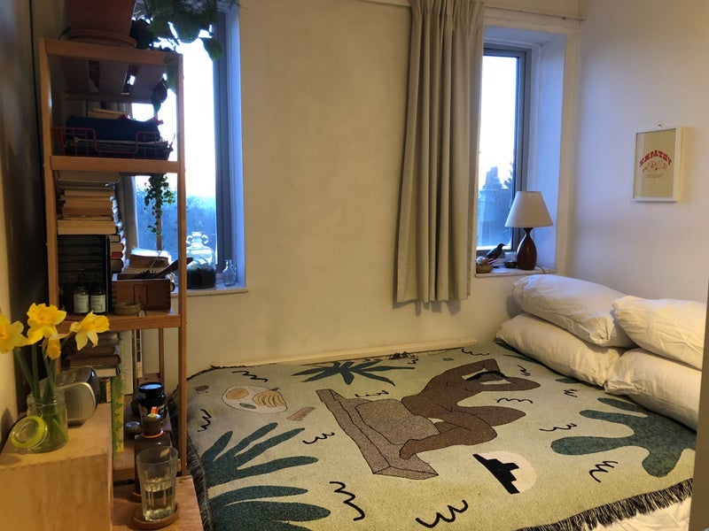 Room New End in Greater London