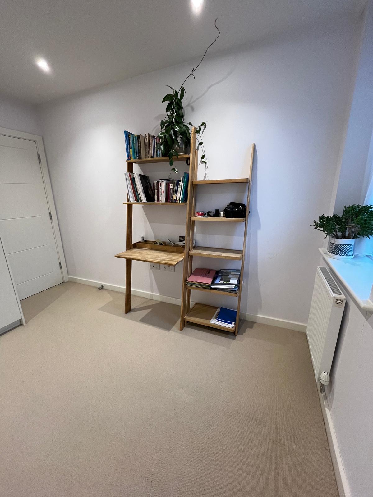 Room Woodford Road in Watford