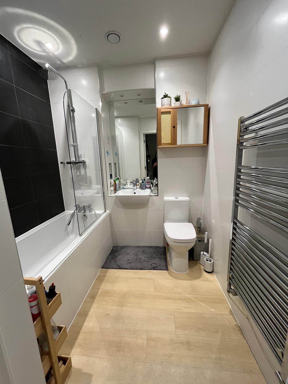 Room Woodford Road in Watford