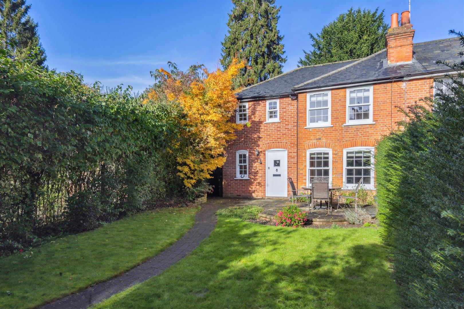 House Kings Lane in Cookham Dean