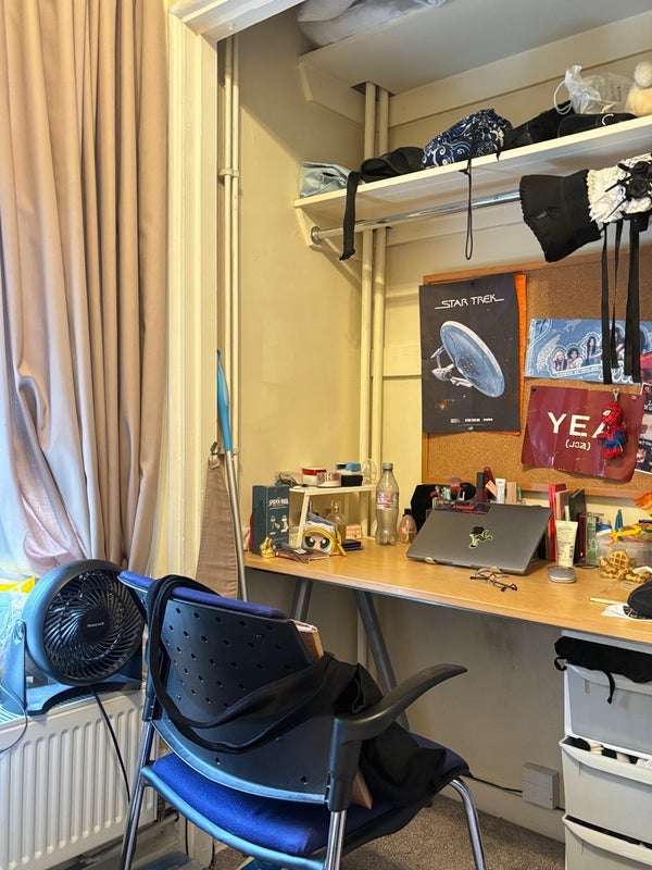 Room Queen's Crescent in Greater London