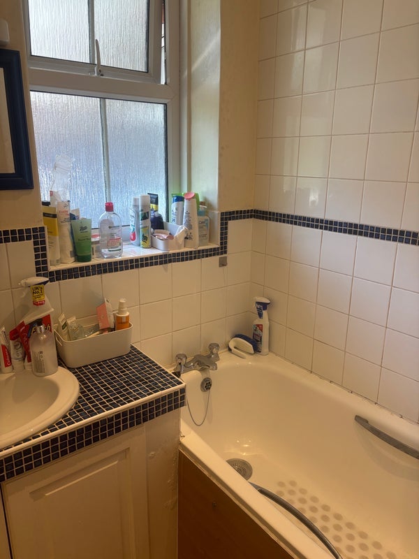 Room Queen's Crescent in Greater London