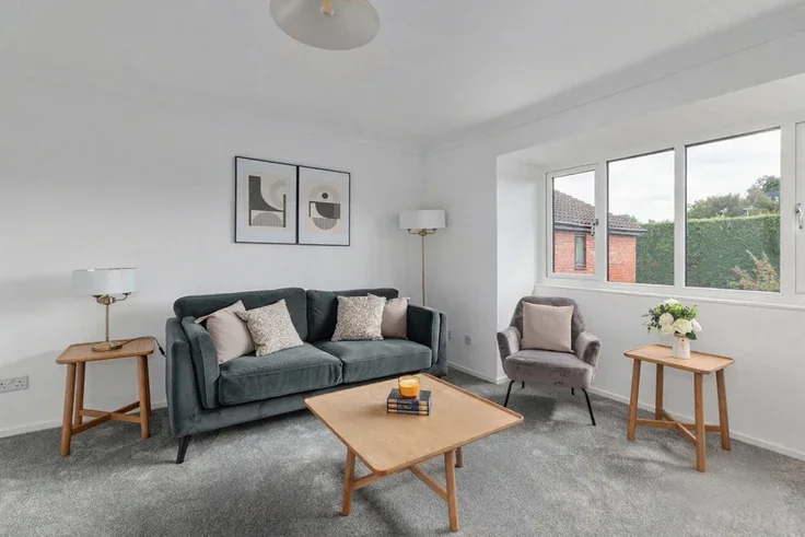 Flat Wiltshire Drive in Wokingham