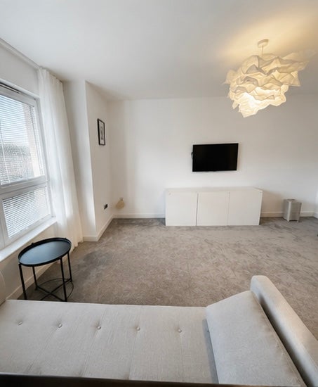 Flat Springfield Gardens in Glasgow
