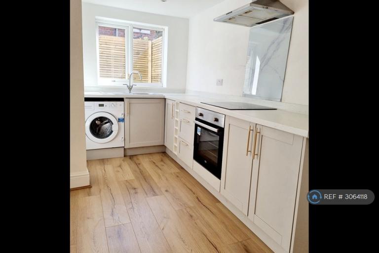 Room Talton Road in Liverpool