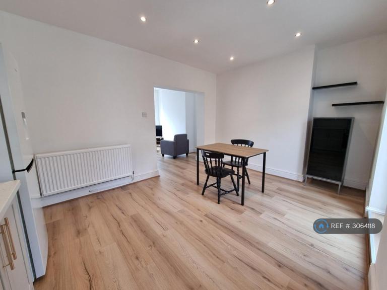Room Talton Road in Liverpool