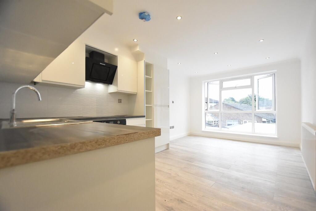Flat East Street in Epsom and Ewell
