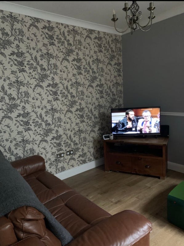 Room Rosemont Avenue in Greater London