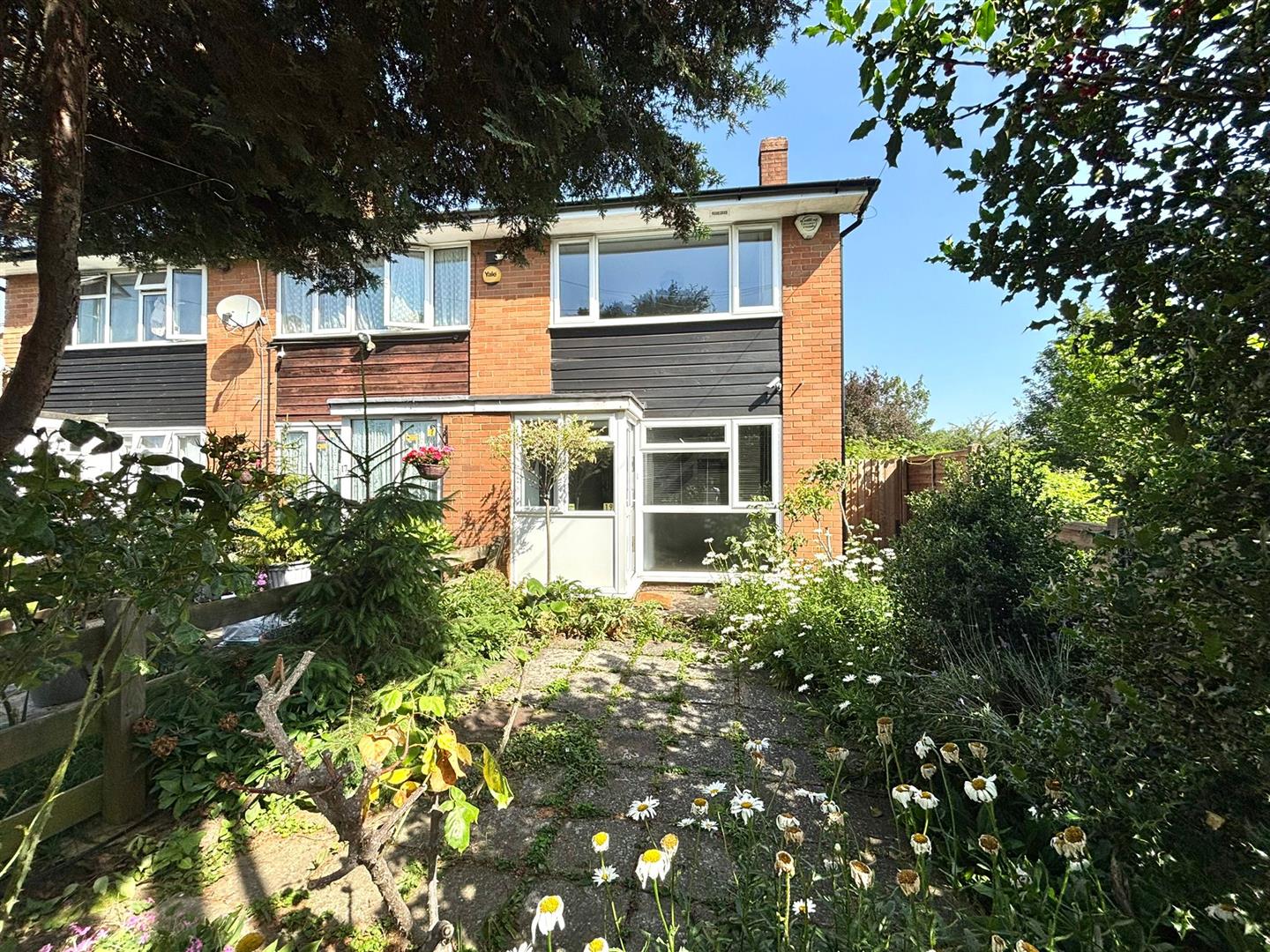 House Vincent Close in Greater London