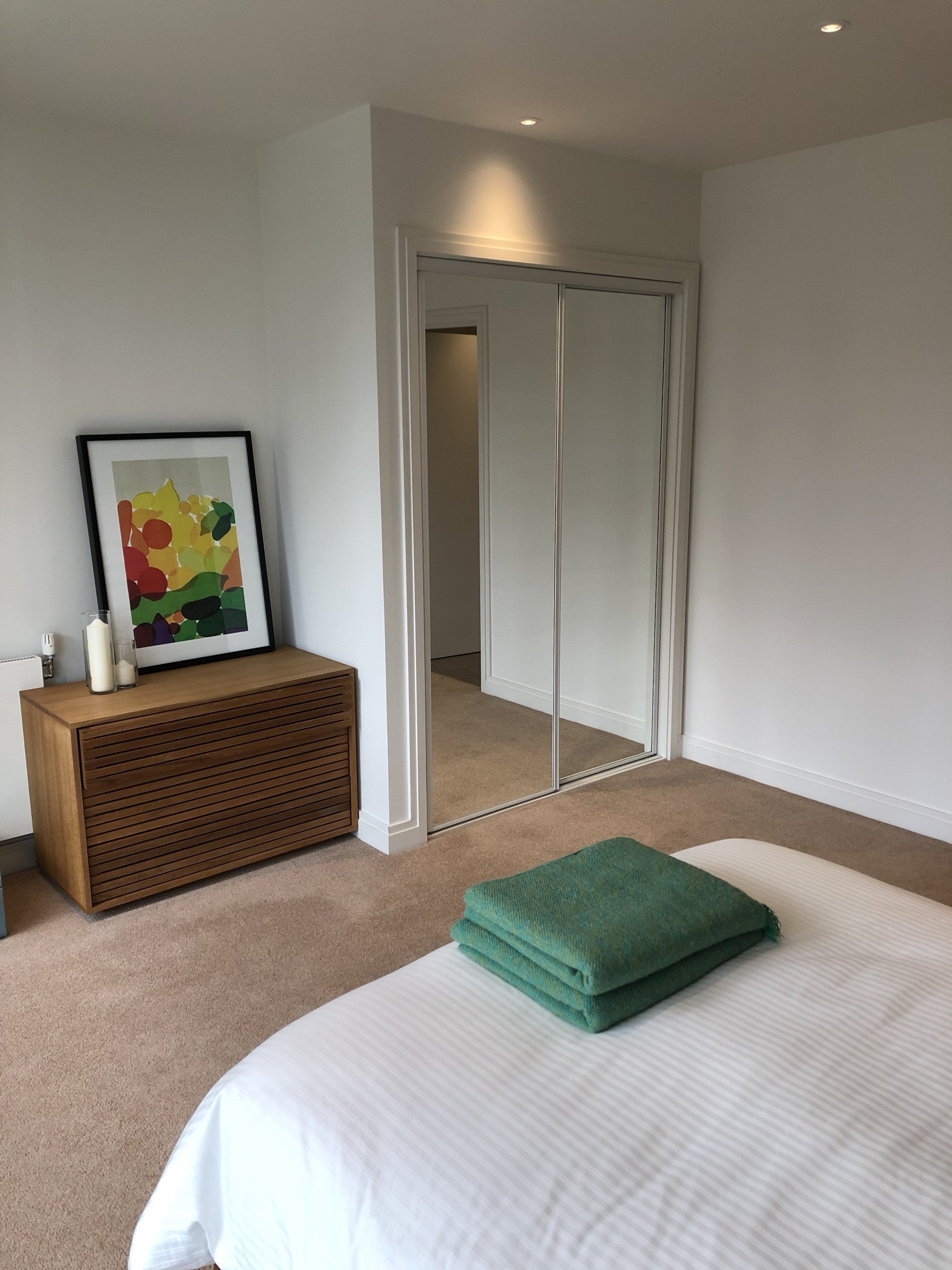 Flat Blyth Road in Greater London