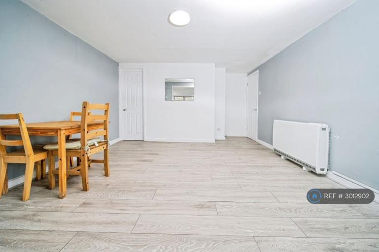 Flat Columbia Grange in Newcastle upon Tyne