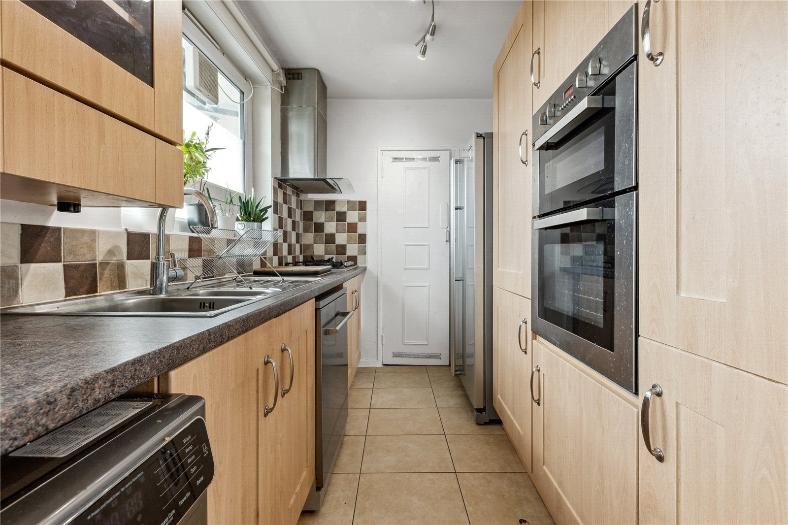 Flat Crondall Street in Greater London